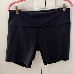 Lululemon Align High-Rise 8” Women’s Black Performance Bike Shorts Black Size 16